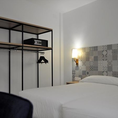 Hostal Restaurante Villa De בריווגה מראה חיצוני תמונה