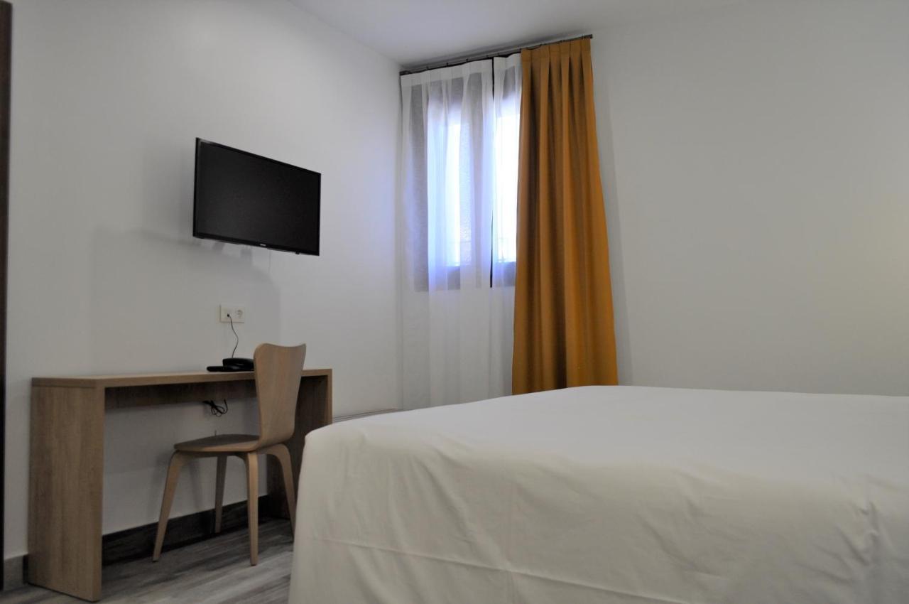 Hostal Restaurante Villa De בריווגה מראה חיצוני תמונה