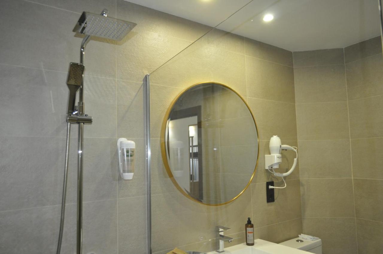 Hostal Restaurante Villa De בריווגה מראה חיצוני תמונה