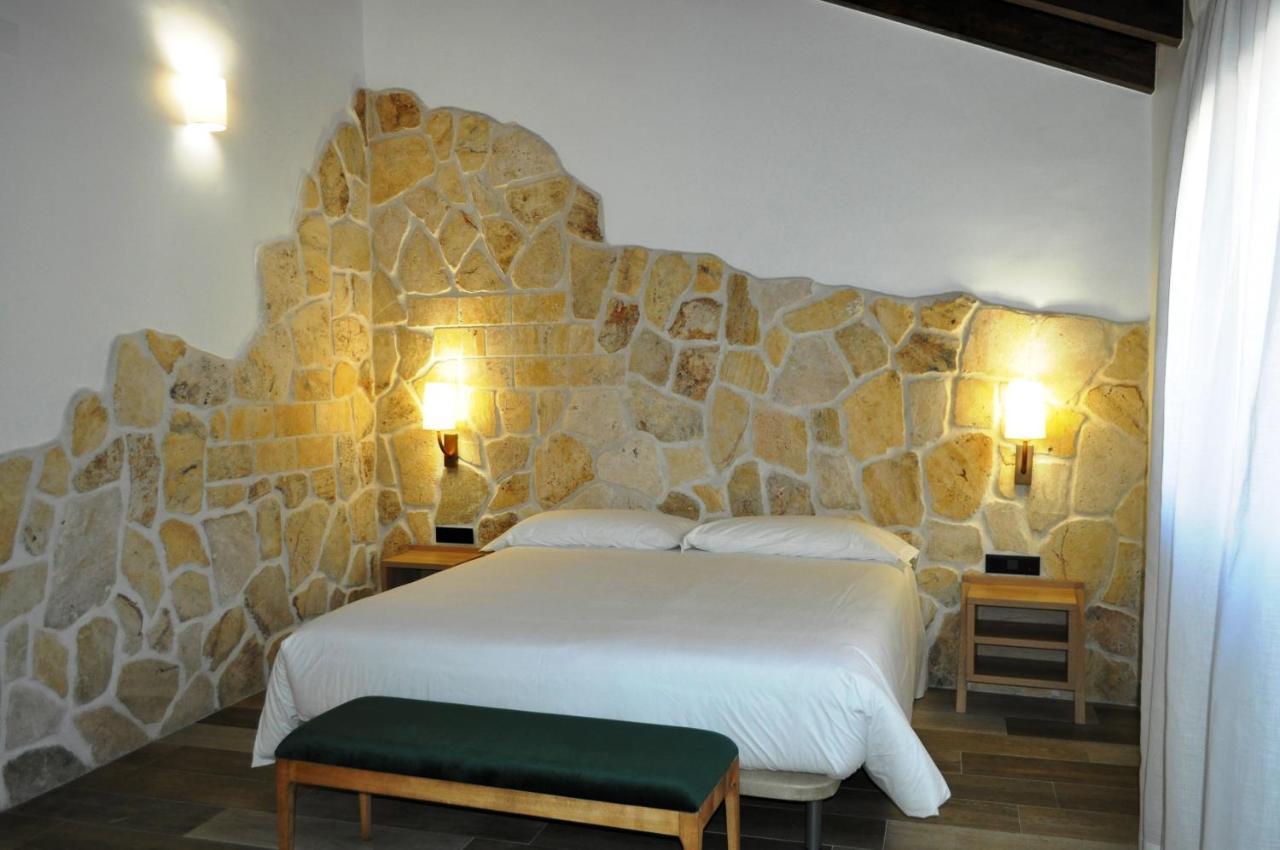 Hostal Restaurante Villa De בריווגה מראה חיצוני תמונה